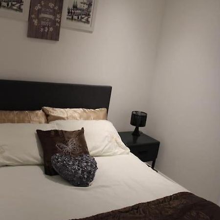Amazing Luxury One Bedroom Apartment In The Heart Of Preston 프레스턴 외부 사진