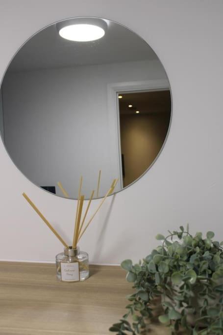 Amazing Luxury One Bedroom Apartment In The Heart Of Preston 프레스턴 외부 사진